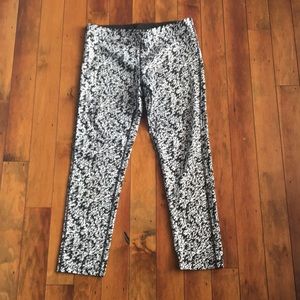 Cute Capri Nike leggings. Dri-fit Size M